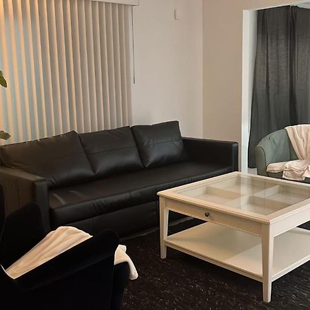 Beautiful, Fully Furnished 4Bed 2Bath House - 5 Minute Walk To Miracle Mile Downtown Coral Gables Villa Miami Dış mekan fotoğraf